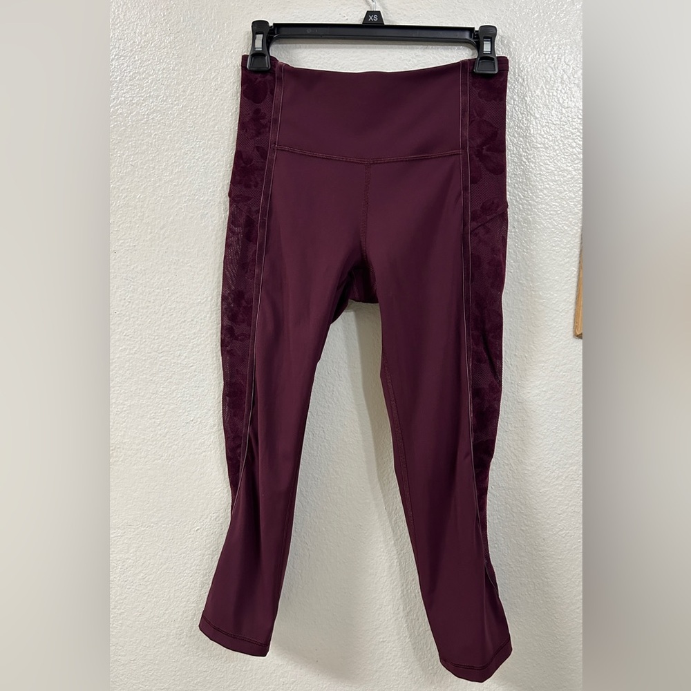 Lululemon Wunder Under Cropped High Rise Flocked Floral Velvet Leggings, Size 6